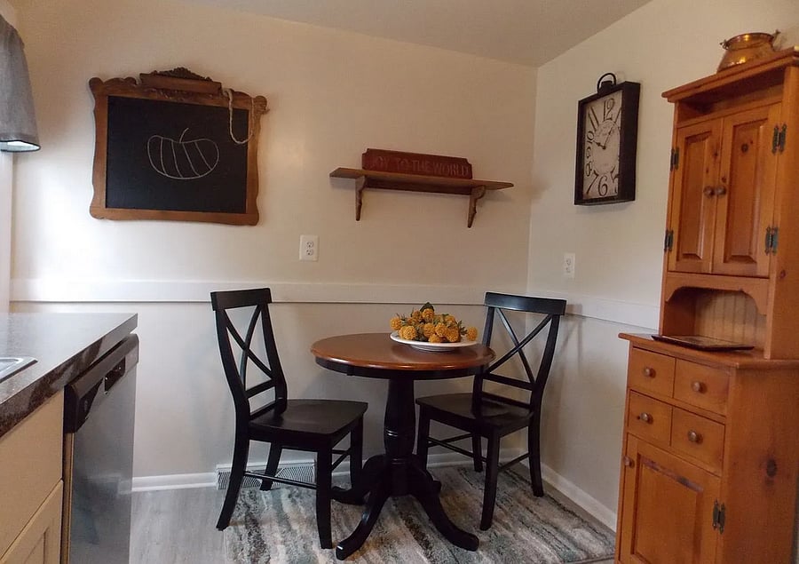 Eat In Kitchen Area