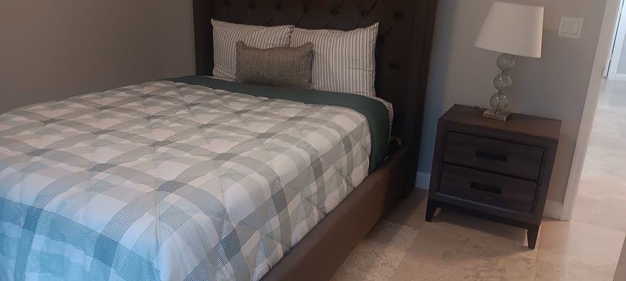 Guest bedroom 1