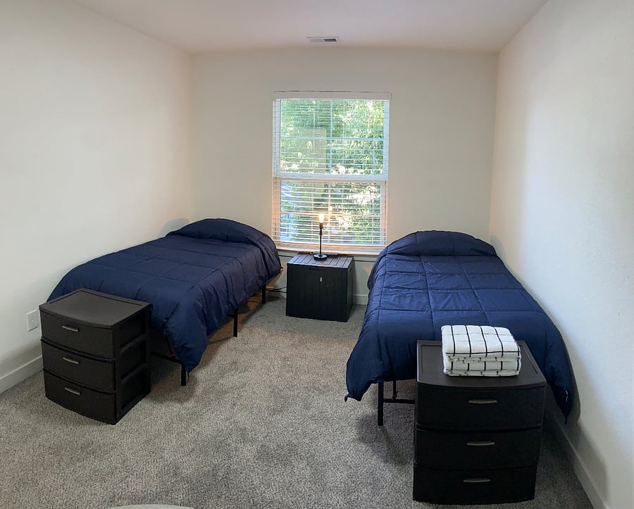 Upstairs bedroom can be single or double occupancy 