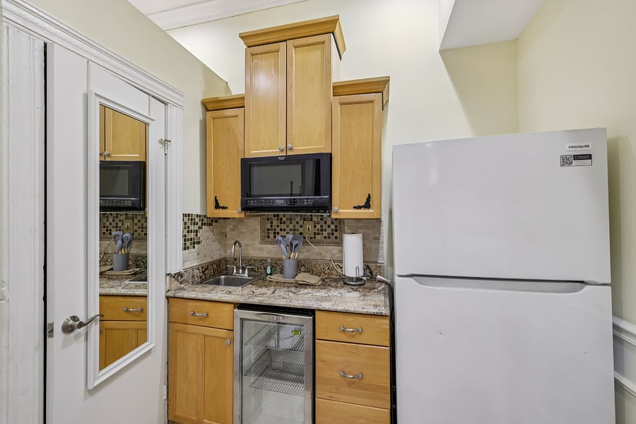 Furnished Finder property 925000_1 photo 4