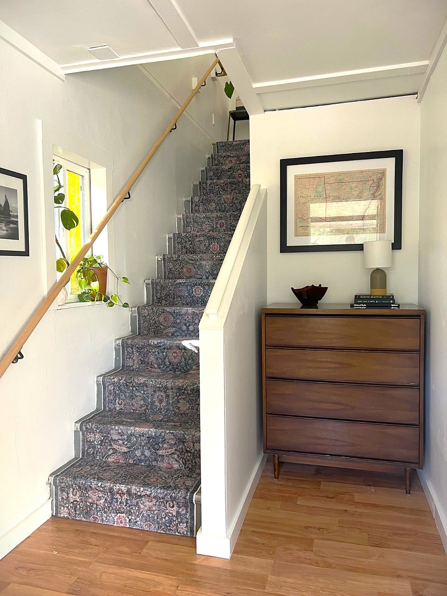 Private entrance showing the stair up to Unit B.
