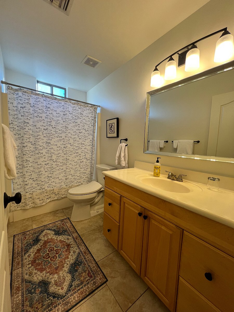 Second bathroom in hallway next to bedroom #2