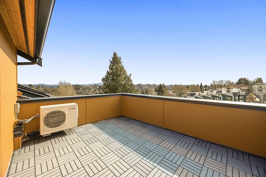 Roof Deck (Level 5)