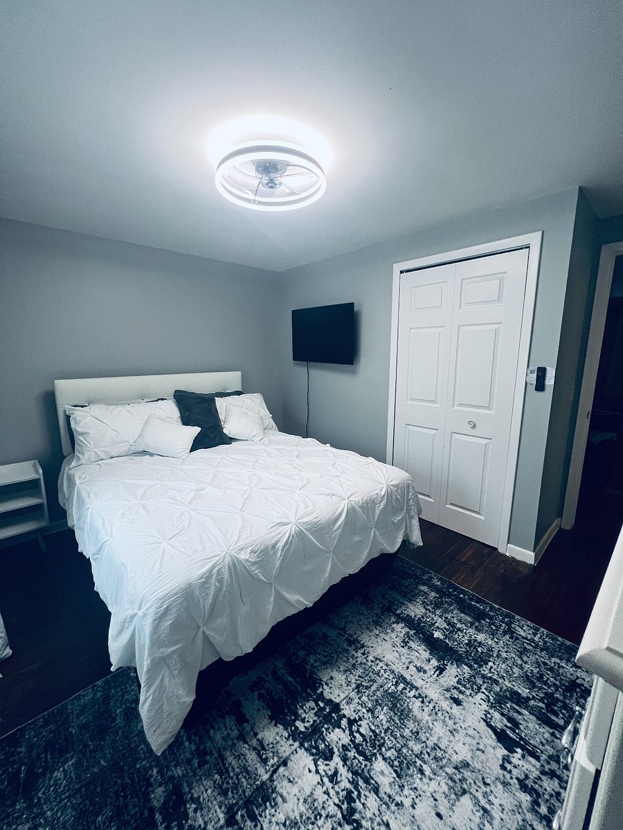 Queen Bed