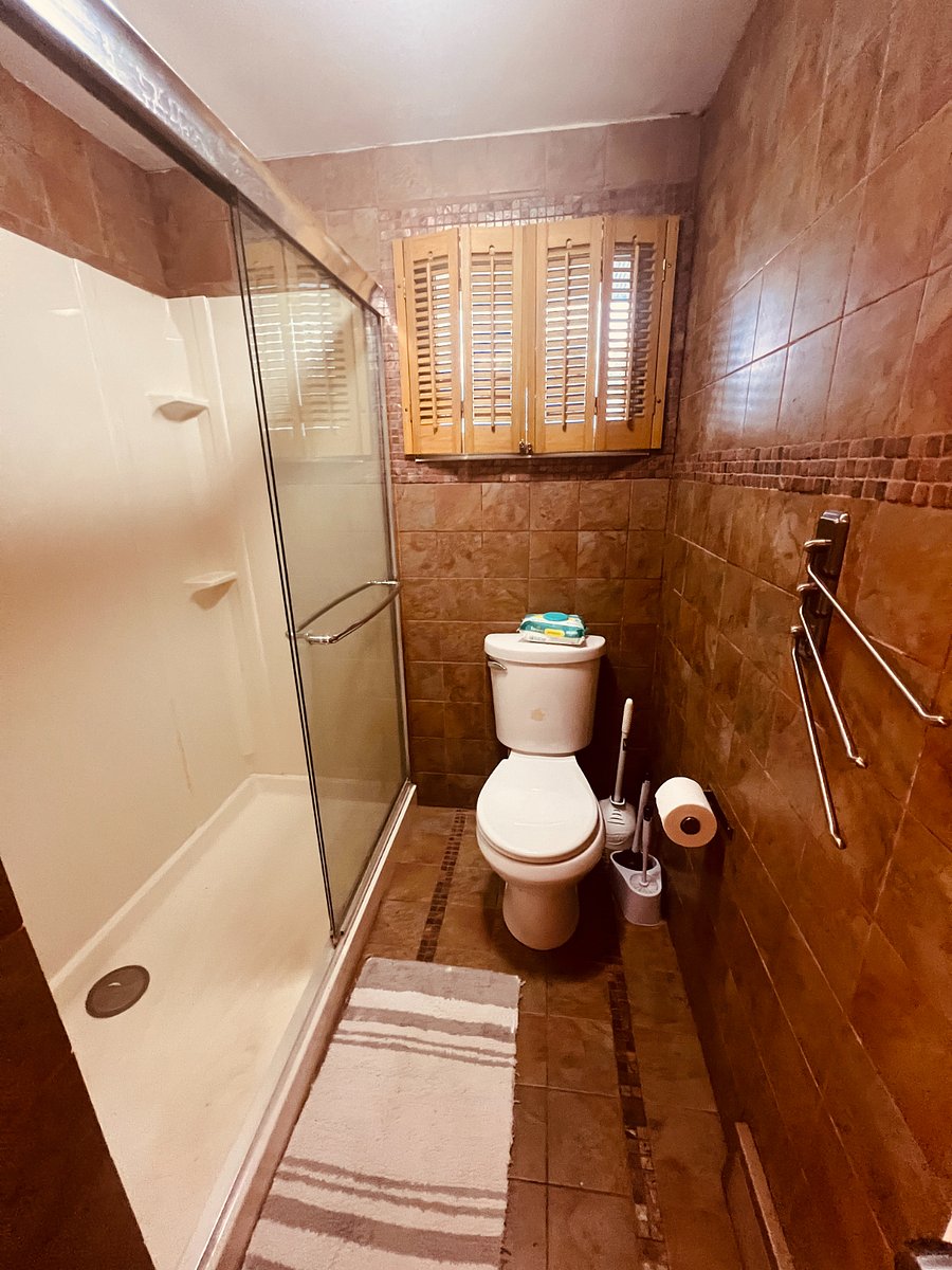 Ensuite bathroom