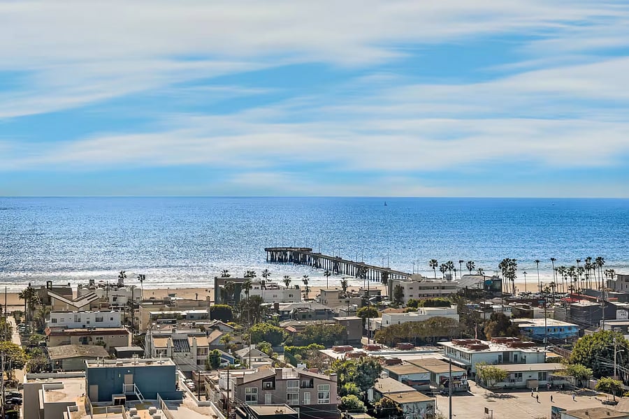 Marina Del Rey neighborhood & Venice Pier