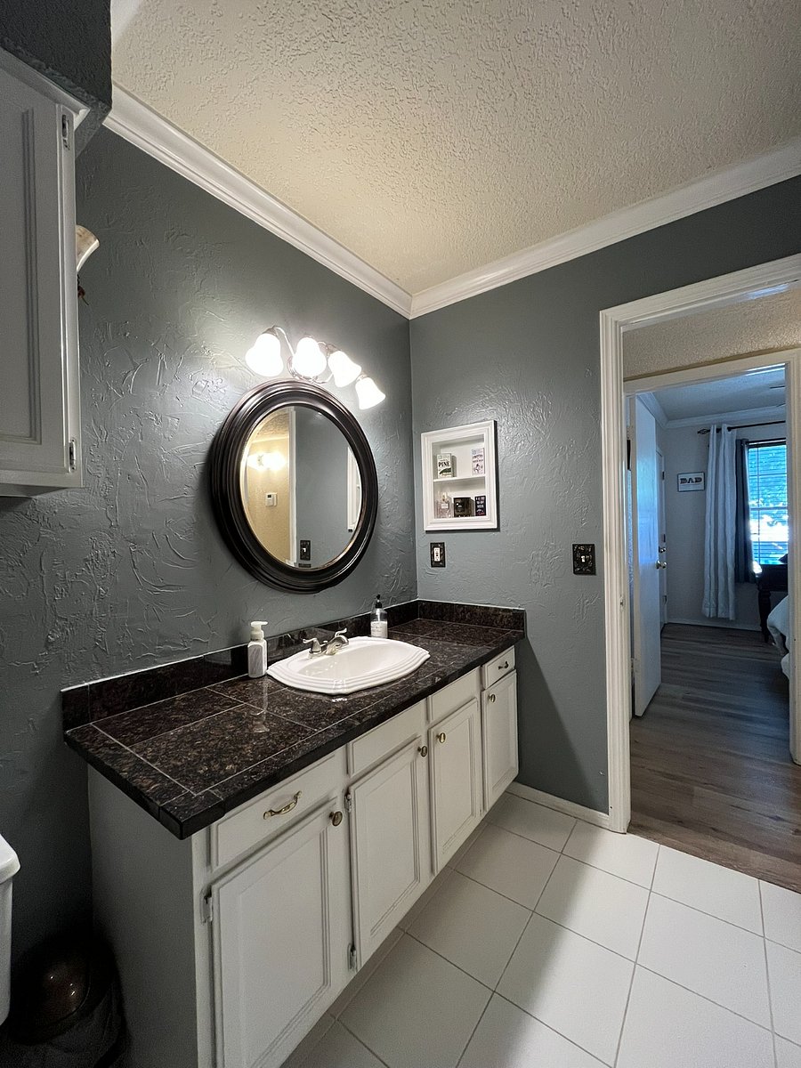 Bathroom - Spare / Guest Room