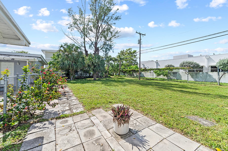 Furnished Finder property 925638_1 photo 26