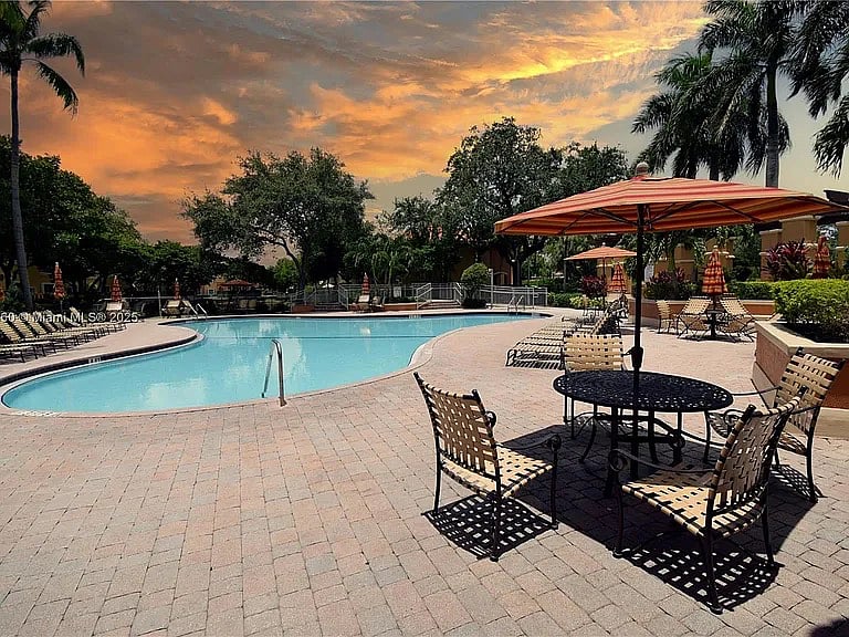 Furnished Finder property 925641_1 photo 9