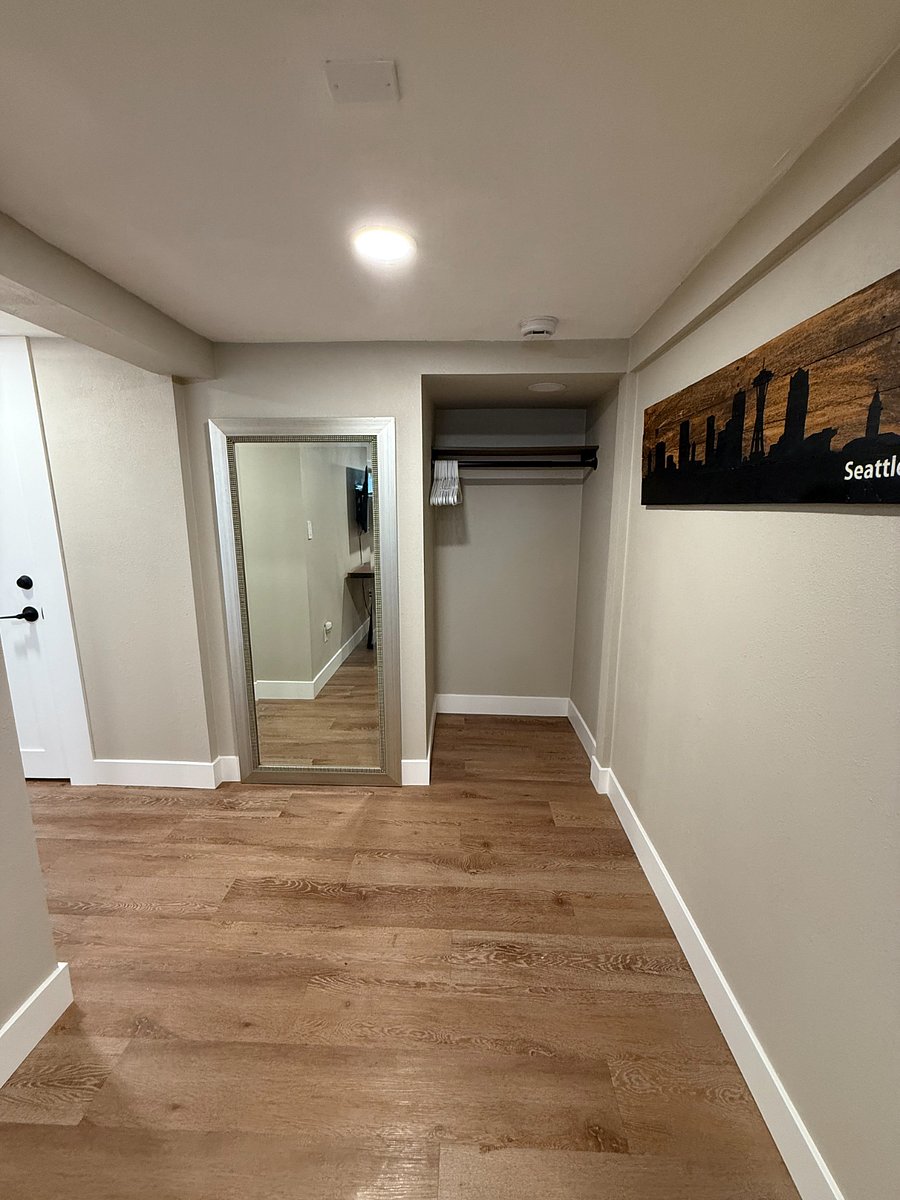 Closet & Full Length mirror