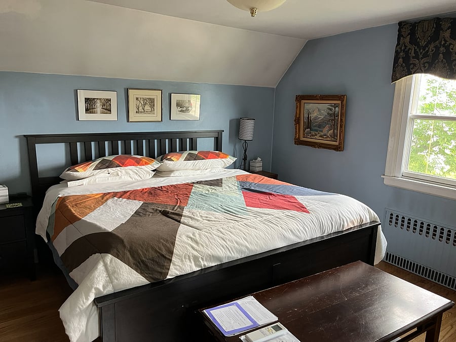 Master King bed