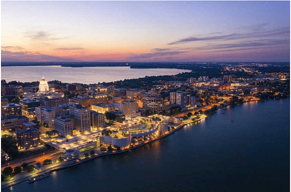 I'm just including this drone shot I clipped to give you a sense of how the downtown of Madison is literally build on an isthmus: 1/2 mile north of the capitol, Lake Mendota; 1/3 mile south of the capitol, Lake Monona. I'm on Monona Bay.