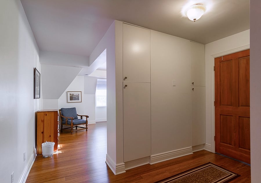 Upstairs Main BR Pic-3