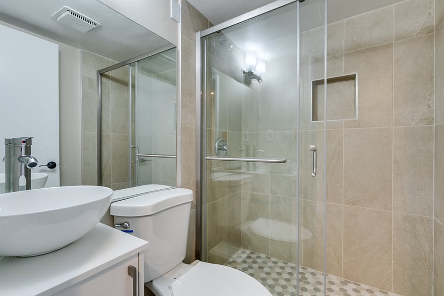 interiour share bath room 