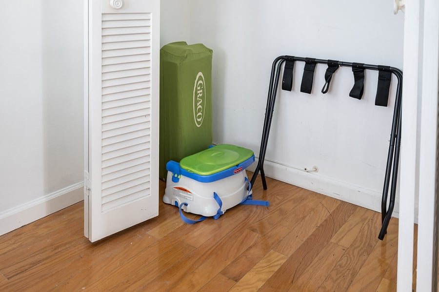 Owners suite comes equipped with helpful baby items for the littlest guests.