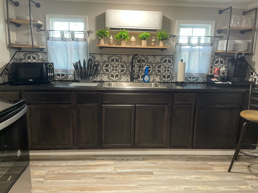 Fully equipped kitchen with everything you need for home-cooked meals