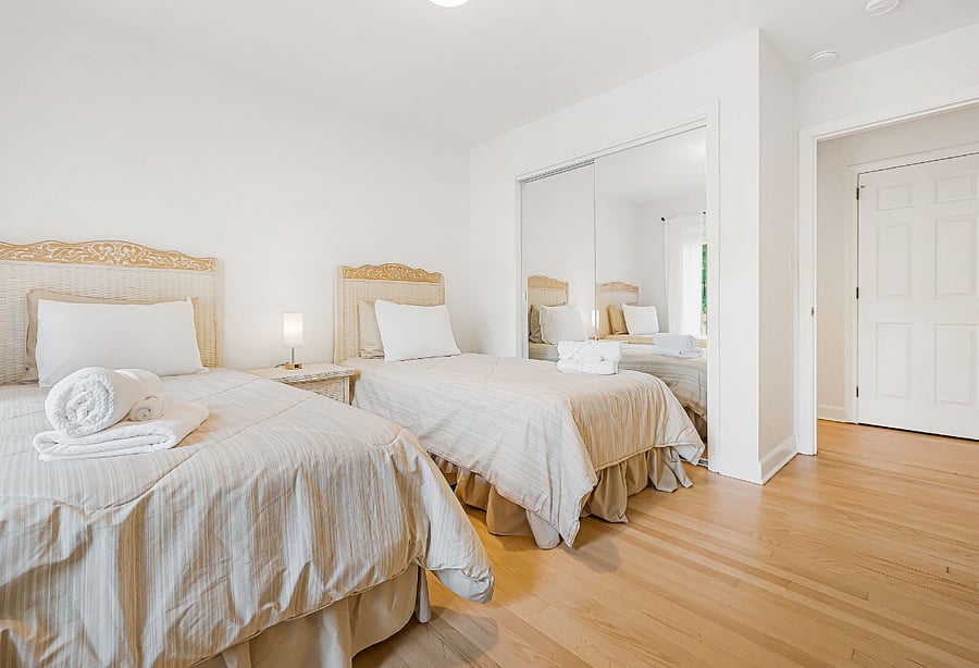 Bedroom Two - Two Twin Beds