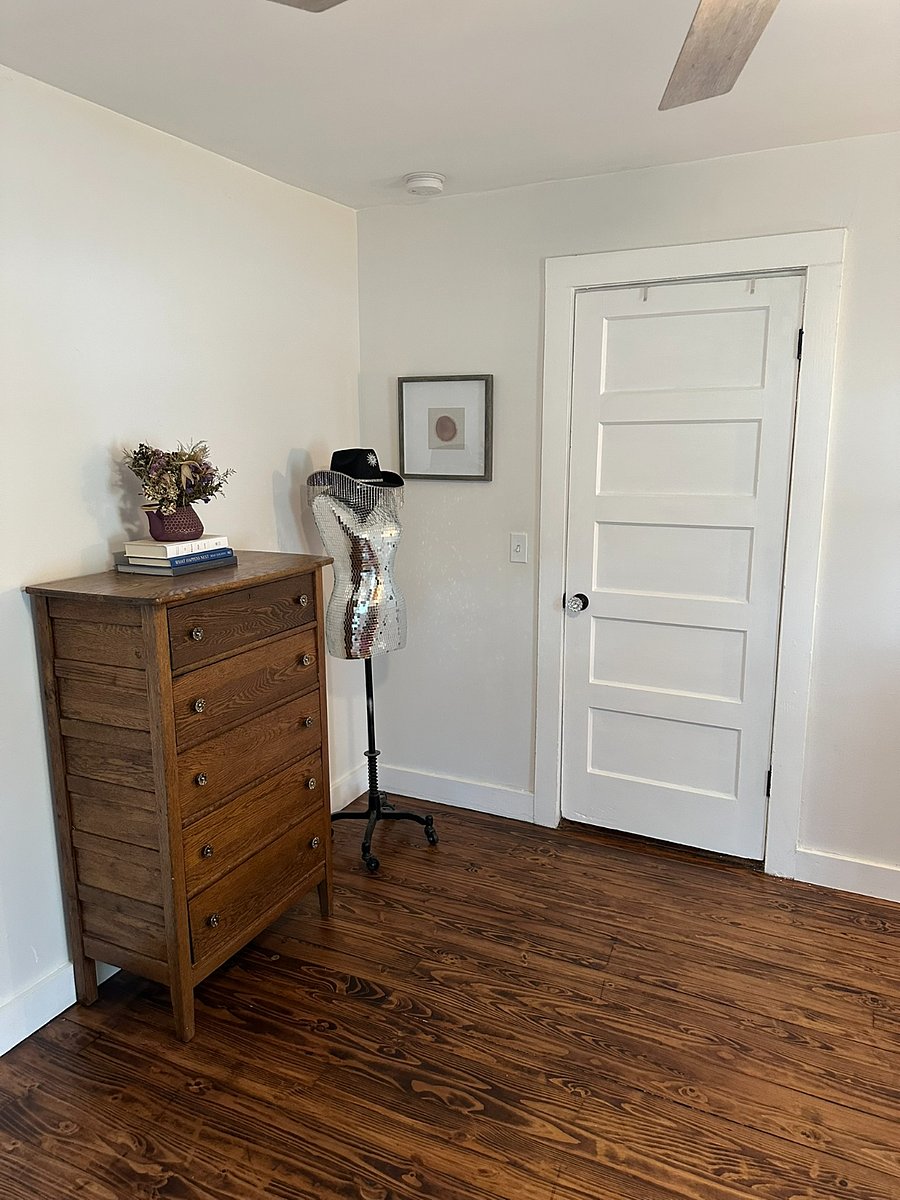 Office / Guest Room (Bed can be added if needed)