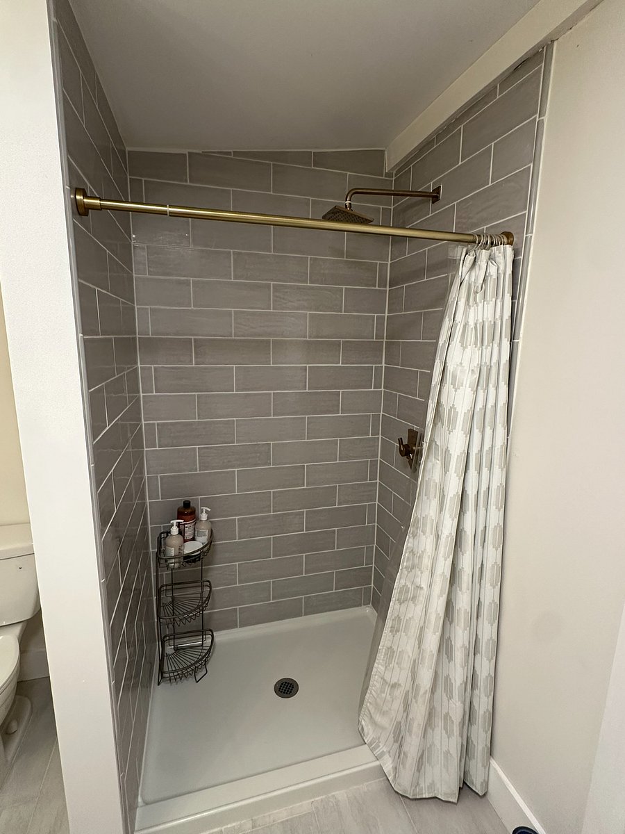 Guest Bath 