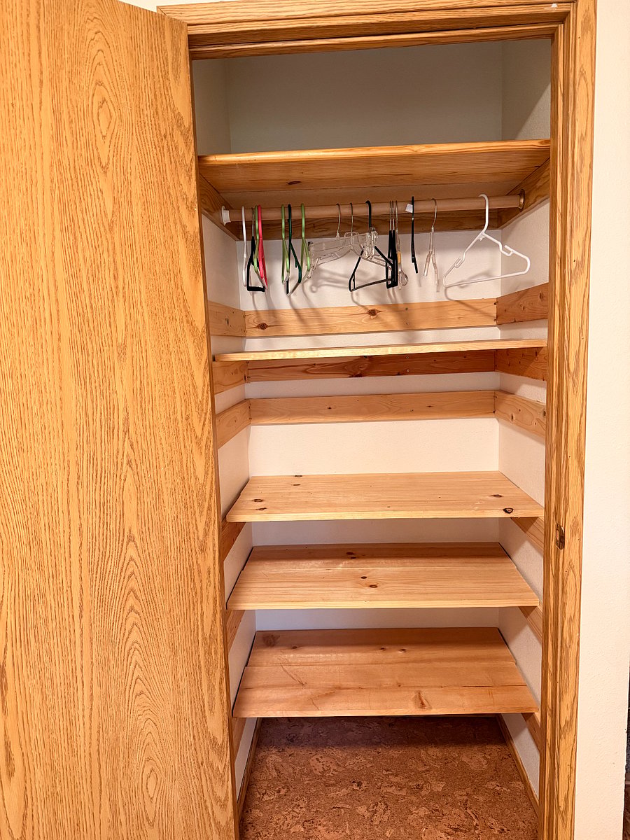 Closet with shelving that is fully removable for flexible storage options