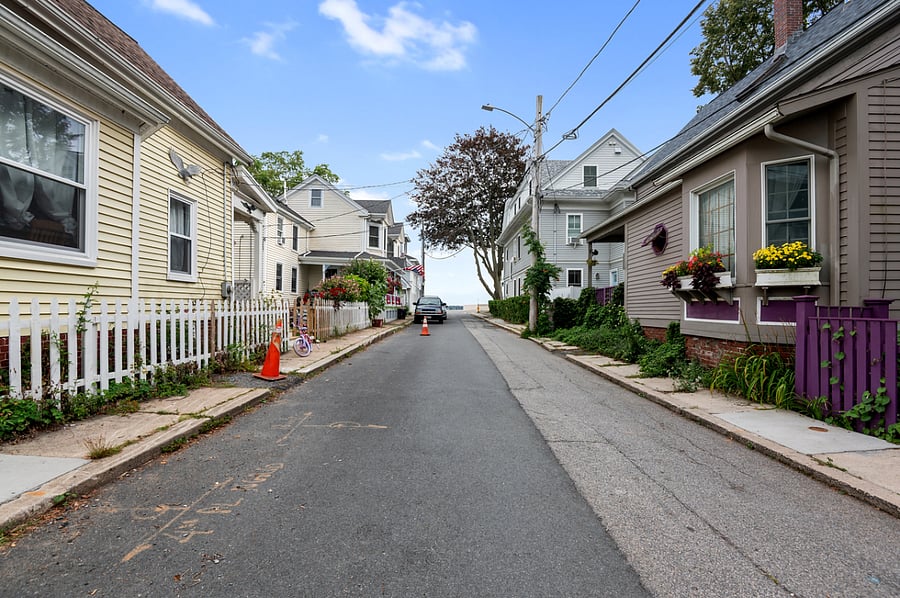 Quiet One Way Street off the Harbor