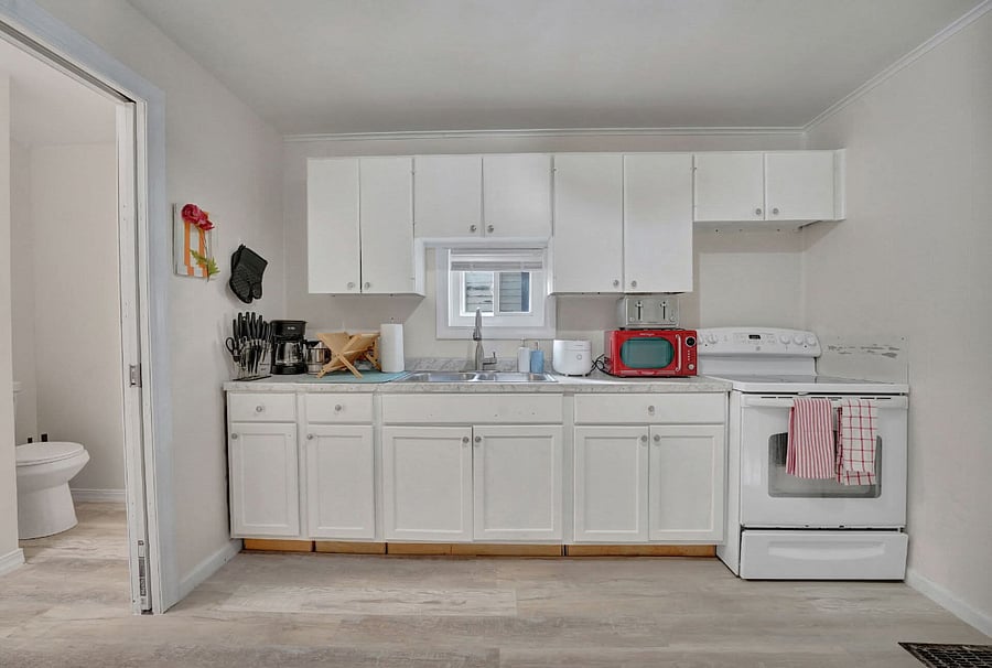 Shared Full kitchen