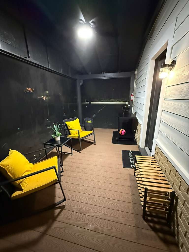 Cozy and comfortable porch spce 