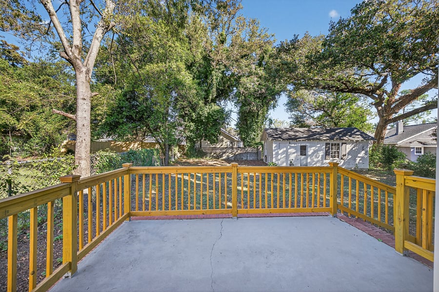 Rear large deck