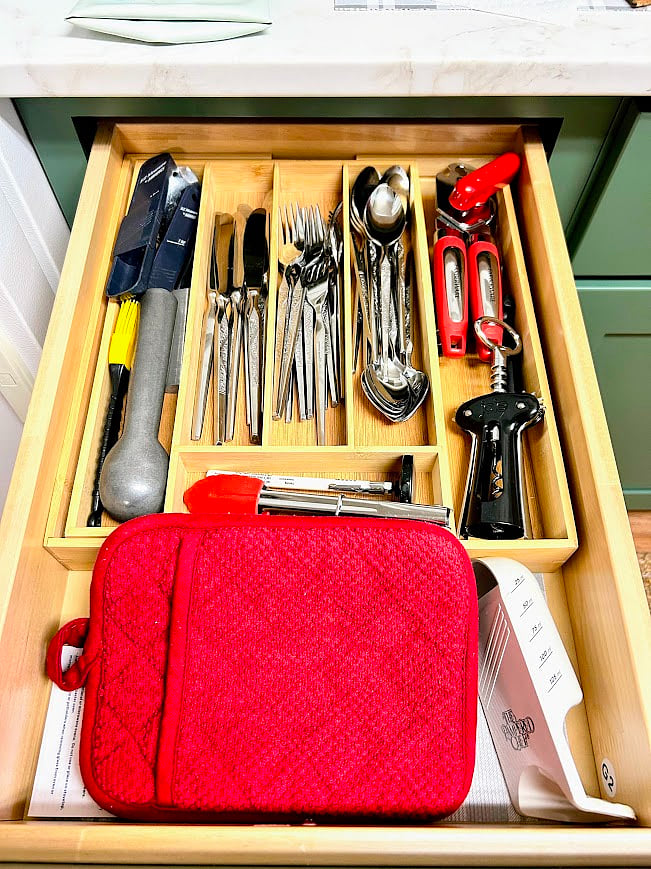 flatware, cooking untensils & potholders