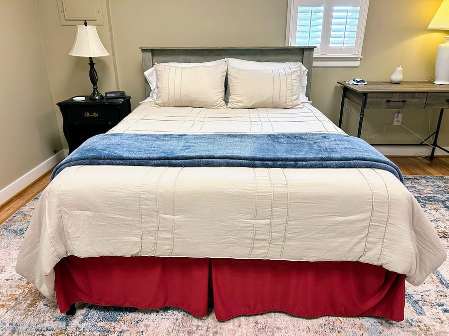 queen size bed