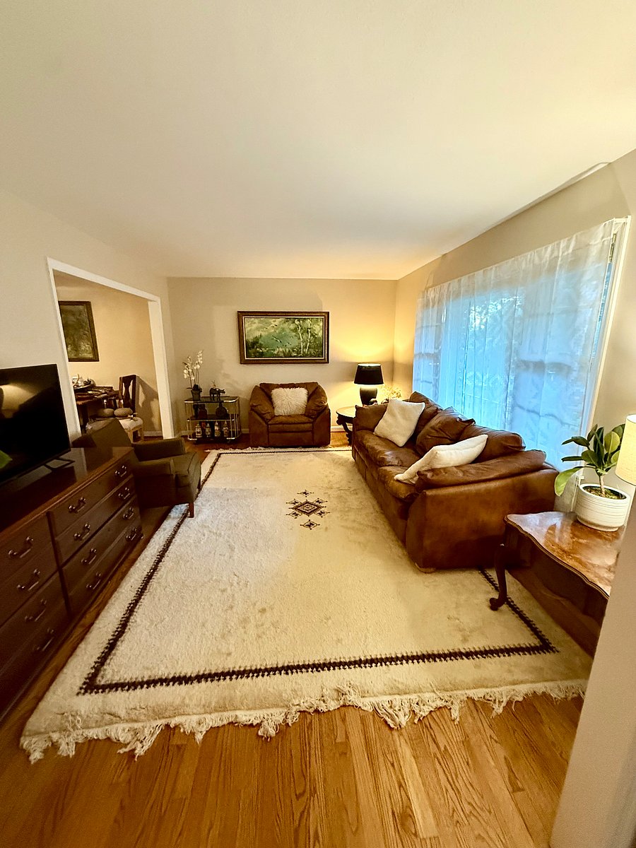 Living Room 1, tv