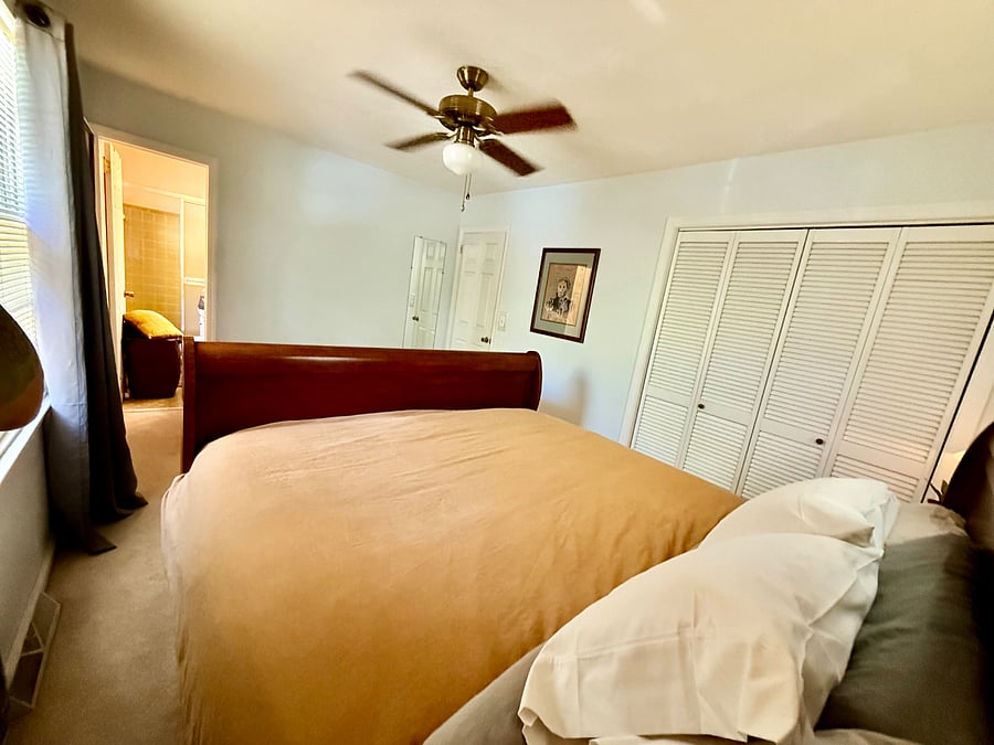 Primary Bedroom, King Sized Sleigh Bed, Ultra Comfort Mattress, Huge Closet, Private bathroom 3