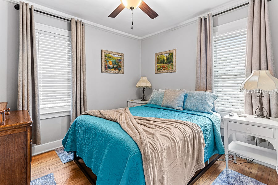 Apt. A Lower Flat Bedroom 3:  50Smart TV, Roku, ceiling fan, blackout curtains, new blinds, full length mirror, dresser & closet for storage.