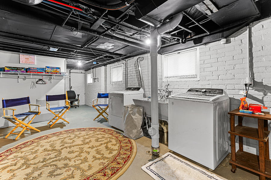 Private Laundry Center for Apt. B
New, high efficiency washer & dryer.
A place to sit while doing your laundry.