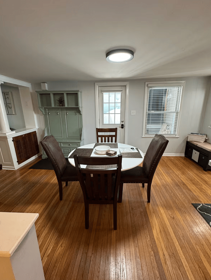 Dining room/ entry