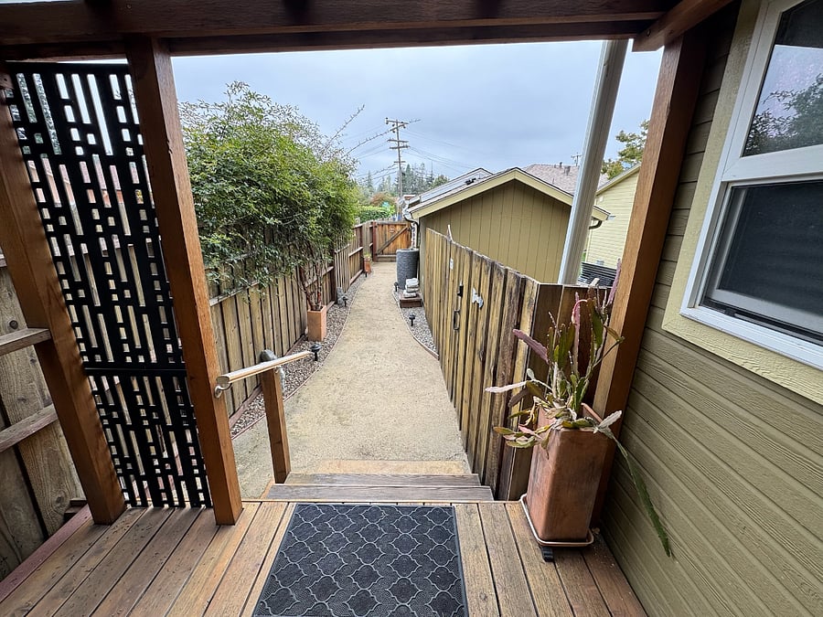 looking back toward locking gate and private entrance