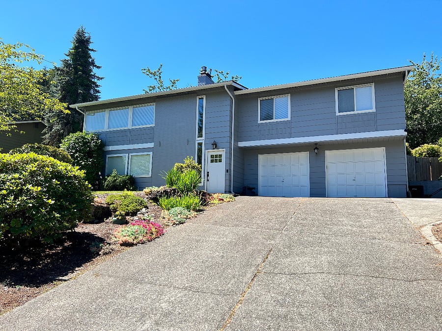 Front of the house. The studio entrance is across the front lawn on the side of the house.