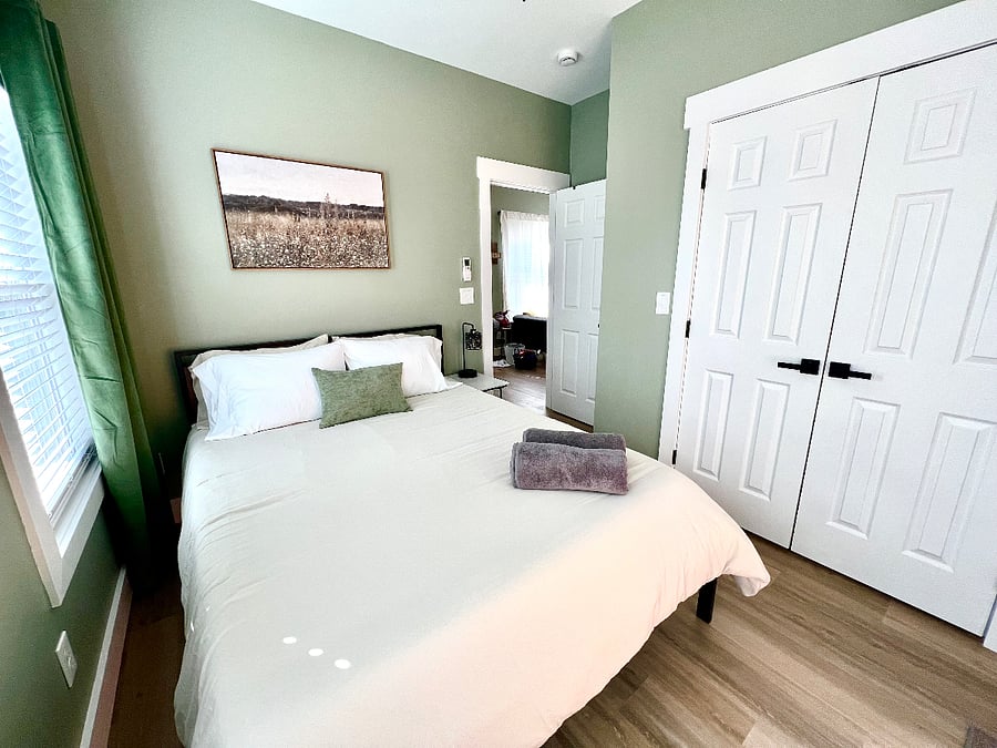 Queen size bed with brand new memory foam mattress