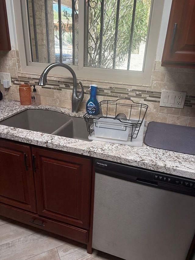 Kitchen sink