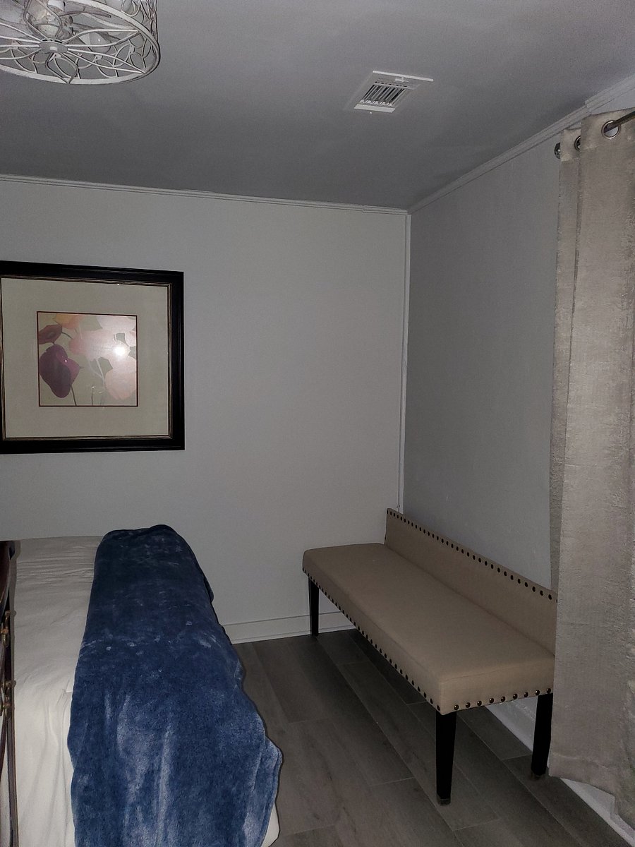RM 2 Queen Bed
