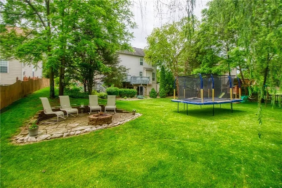Spacious and relaxing backyard.