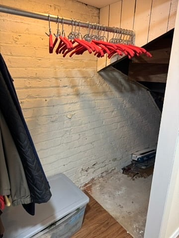 There's plenty of hangers and storage space in the closet.