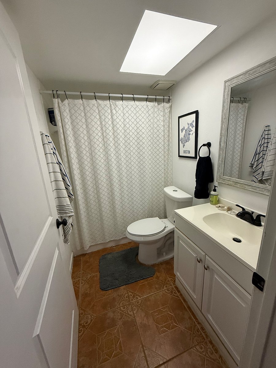 2nd bathroom