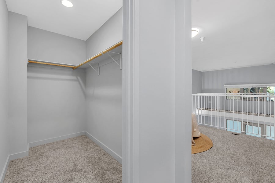 Extra Large Walk in Closet