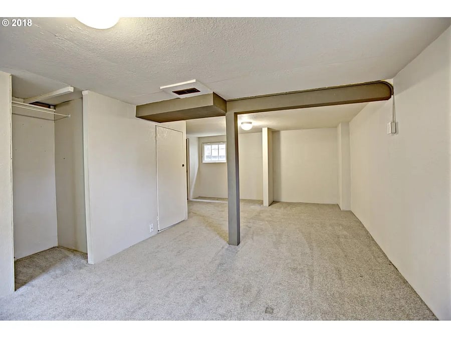 Bonus room- Basement (Please note low ceilings- max height 6')