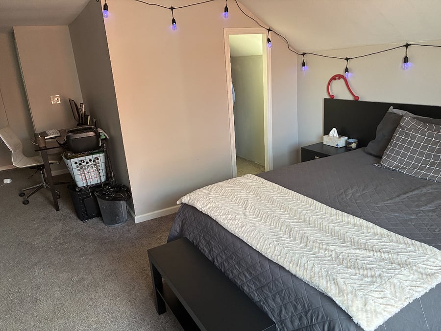 Main Bedroom - Floor 2