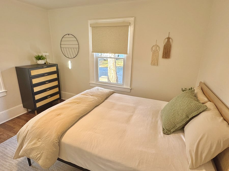 Bedroom 2 with Queen Bed