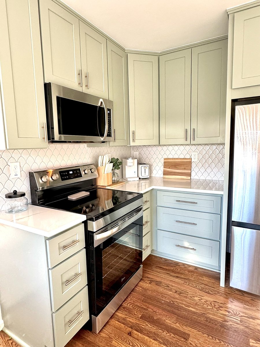 Fully-equipped kitchen with new appliances.