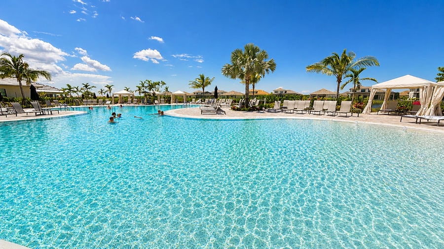 Community Pool - Towels Provided