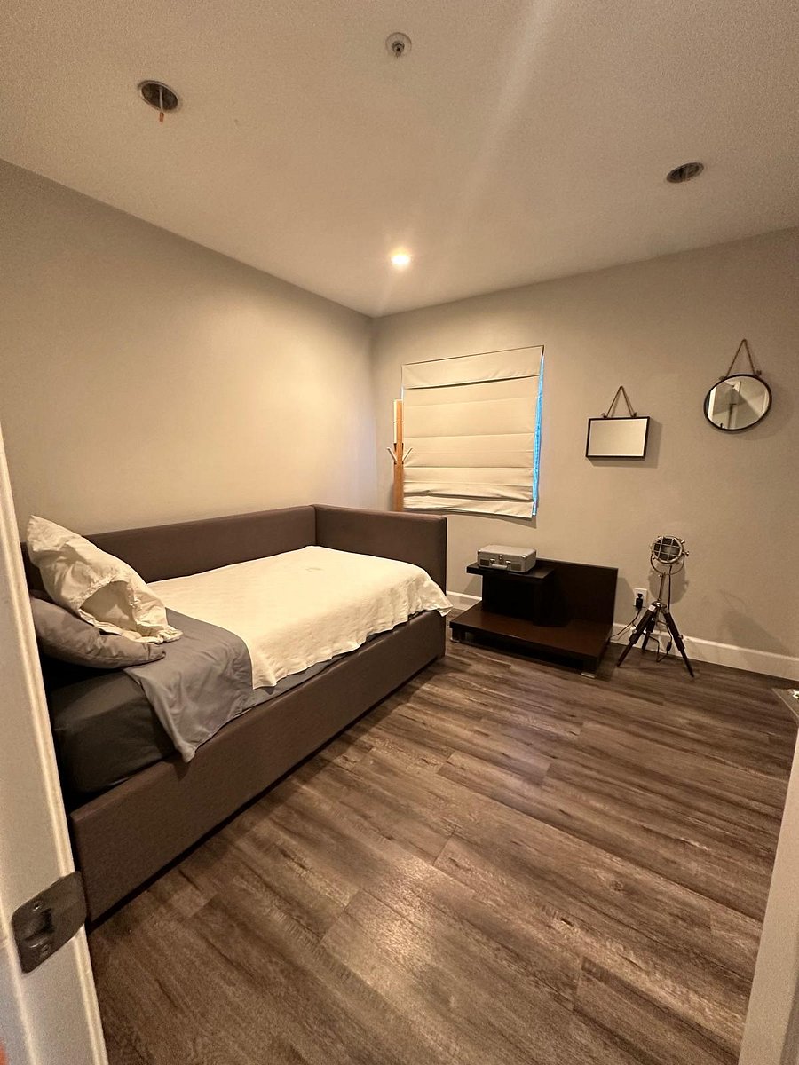 1st Floor bedroom Twin